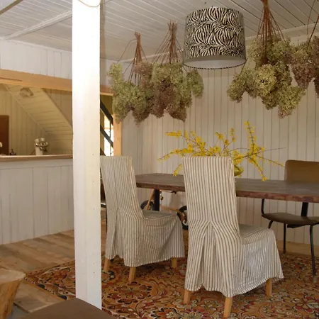 Peleka Maja, Summer House For Cosy Casa vacanze Myza Brenguli