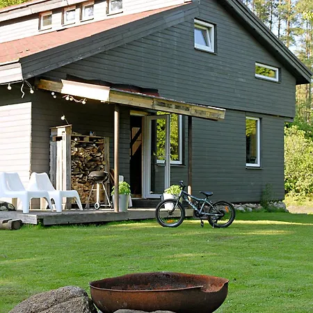 Peleka Maja, Summer House For Cosy Casa vacanze Myza Brenguli